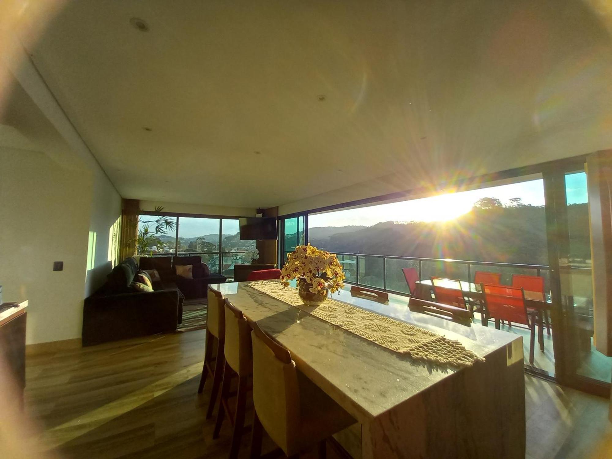 Casa Em Com Bela Vista * Campos do Jordao